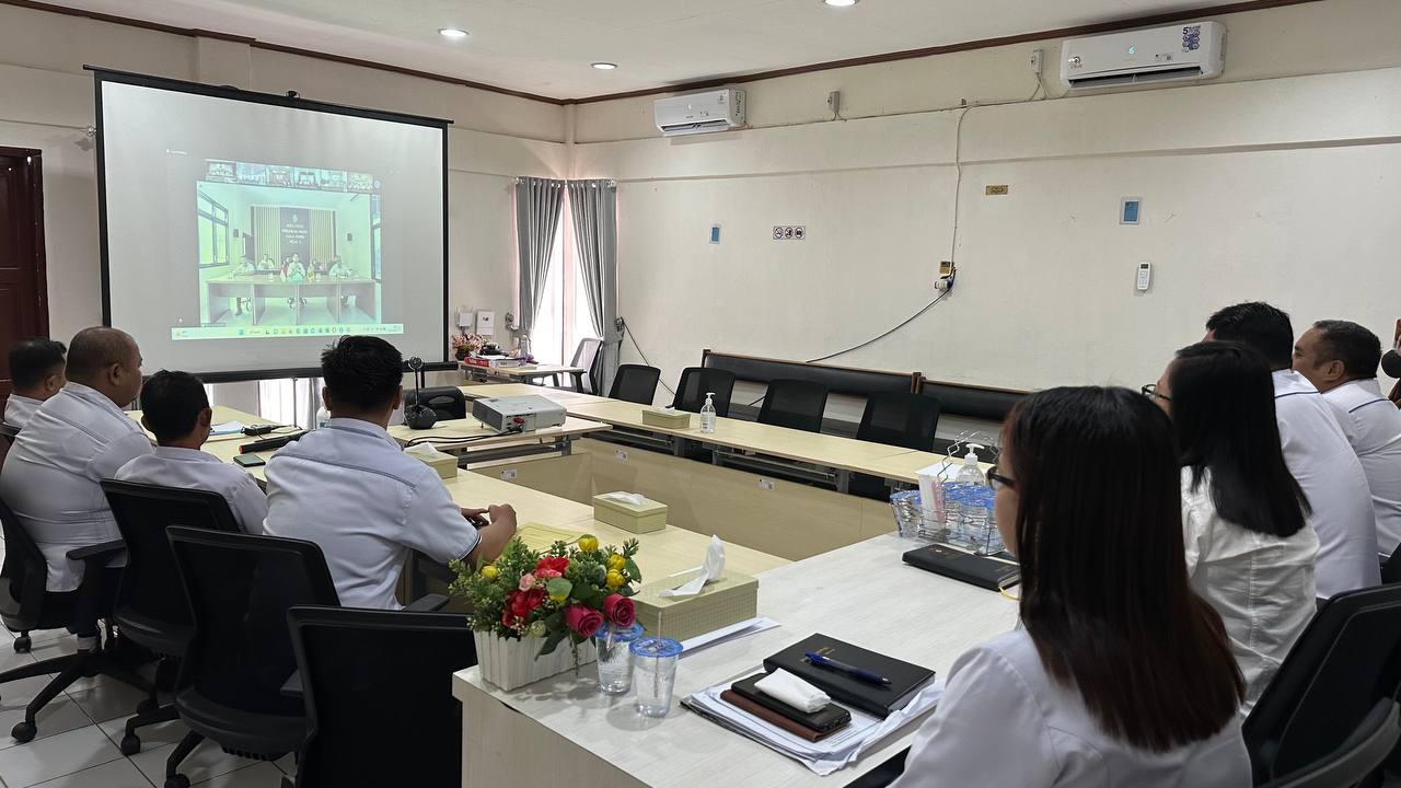 photo 6091571907582344036 y