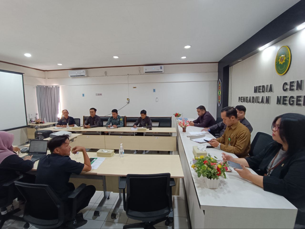 photo 6199589304284591364 y